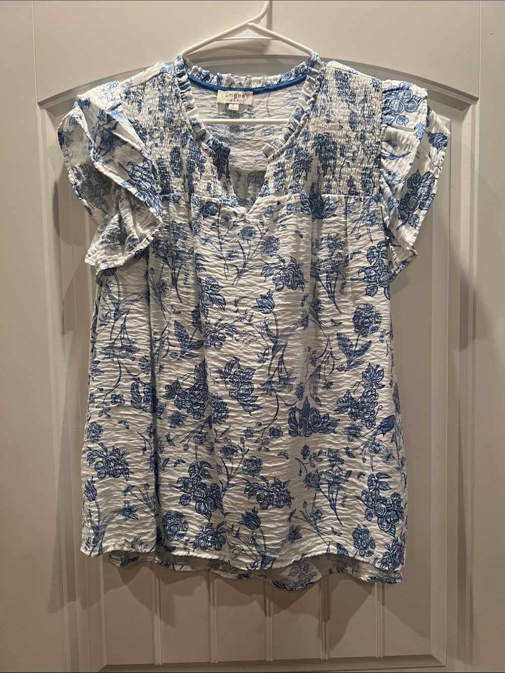 Umgee White and Blue Floral Ruffle Sleeve Blouse